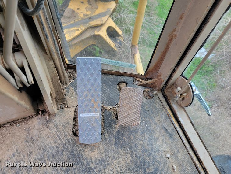 image for item JL9665 1995 John Deere 770BH  motor grader