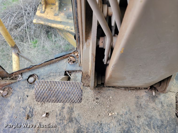 image for item JL9665 1995 John Deere 770BH  motor grader