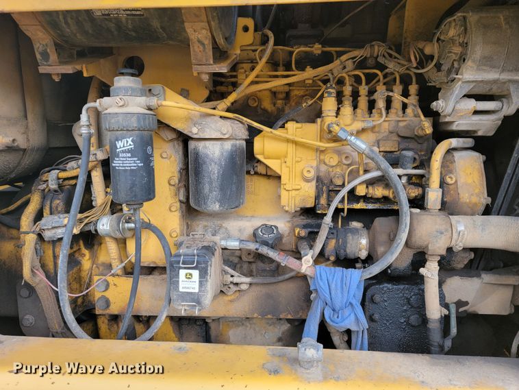 image for item JL9665 1995 John Deere 770BH  motor grader