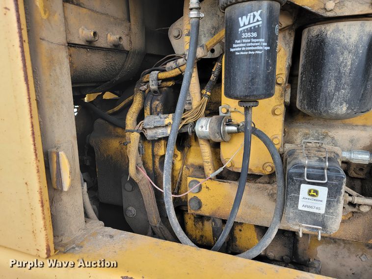 image for item JL9665 1995 John Deere 770BH  motor grader