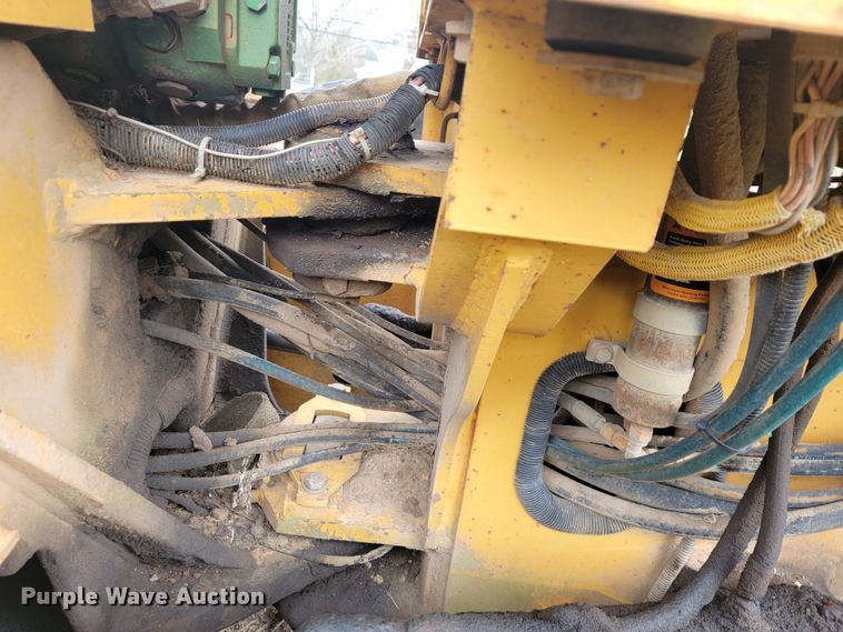 image for item JL9665 1995 John Deere 770BH  motor grader