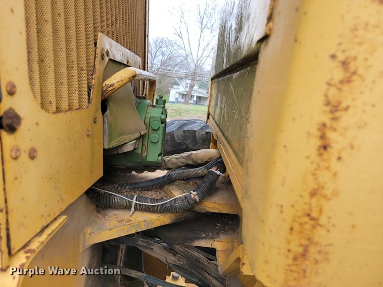 image for item JL9665 1995 John Deere 770BH  motor grader