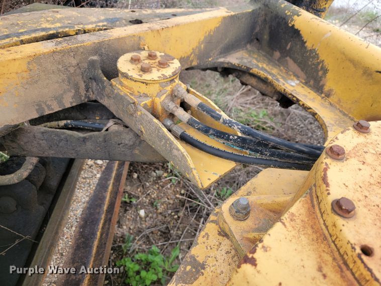 image for item JL9665 1995 John Deere 770BH  motor grader