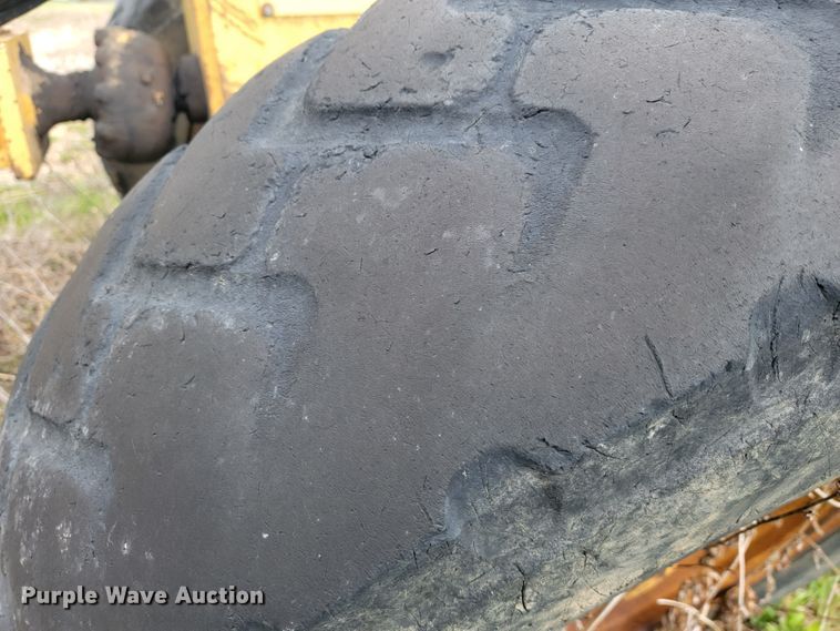 image for item JL9665 1995 John Deere 770BH  motor grader