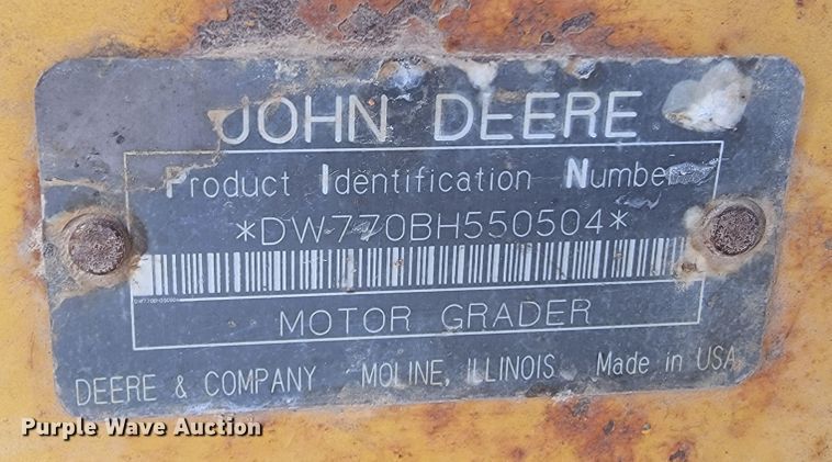 image for item JL9665 1995 John Deere 770BH  motor grader