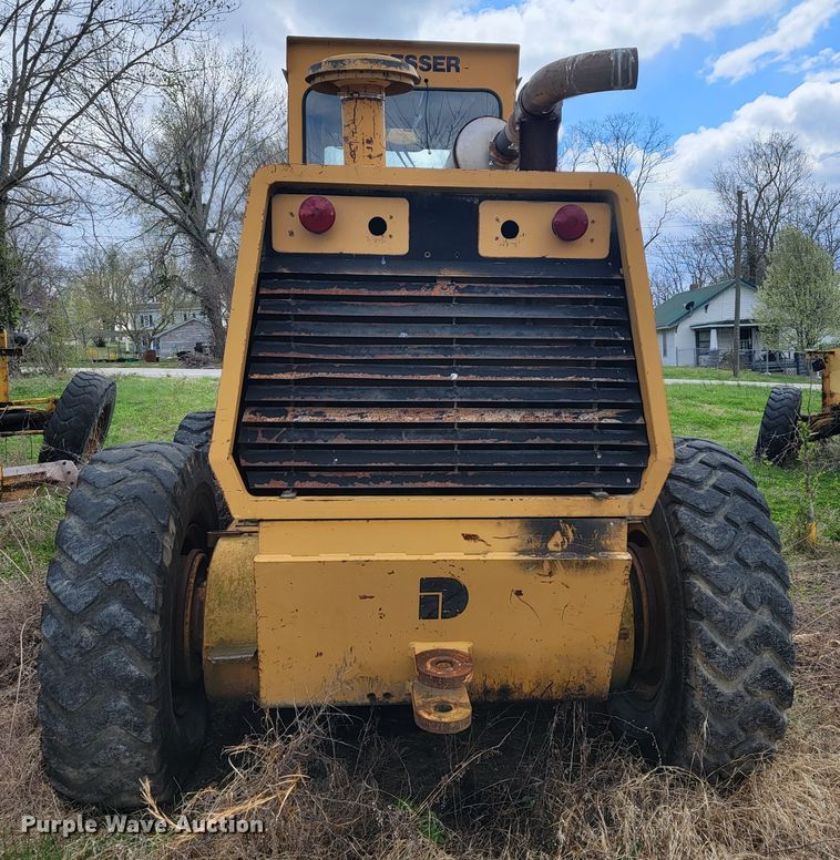 image for item JL9666 Dresser 850  motor grader