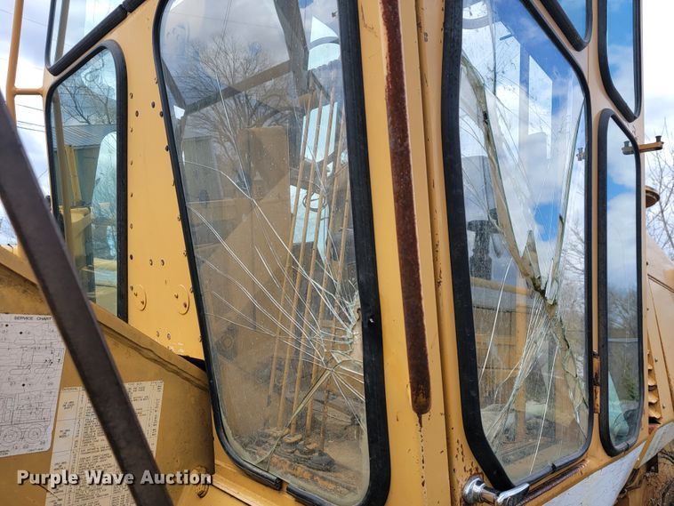 image for item JL9666 Dresser 850  motor grader