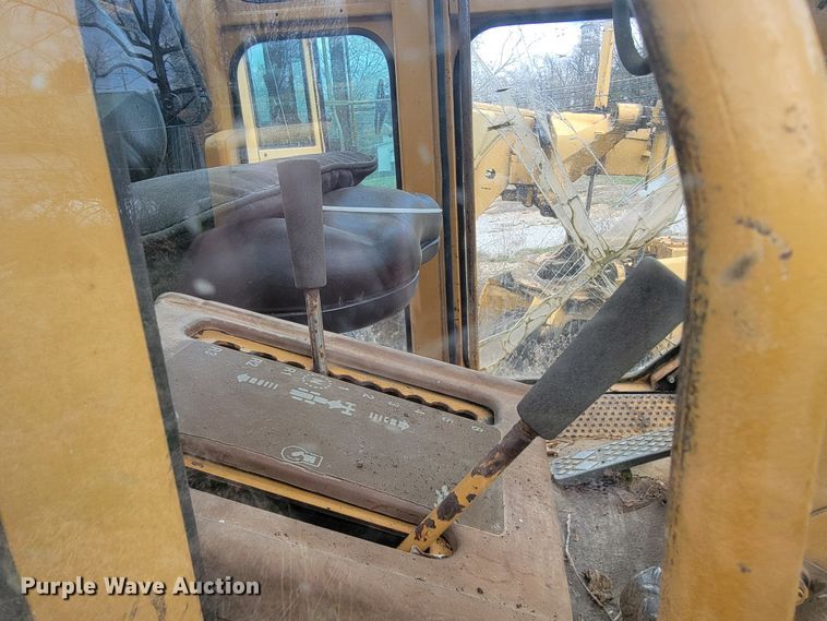 image for item JL9666 Dresser 850  motor grader