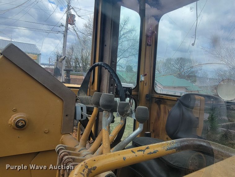 image for item JL9666 Dresser 850  motor grader