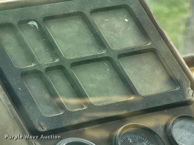 image for item JL9666 Dresser 850  motor grader