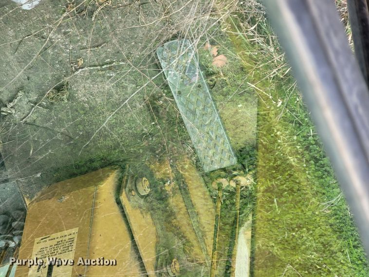 image for item JL9666 Dresser 850  motor grader