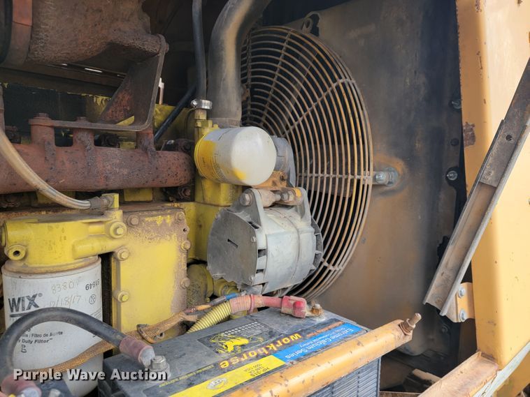 image for item JL9666 Dresser 850  motor grader