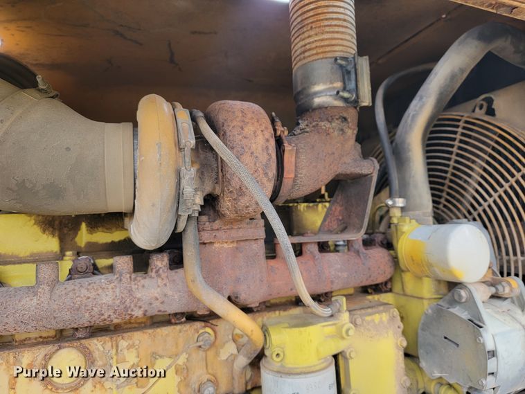 image for item JL9666 Dresser 850  motor grader