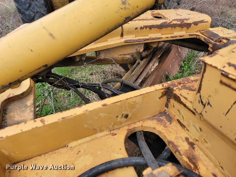 image for item JL9666 Dresser 850  motor grader