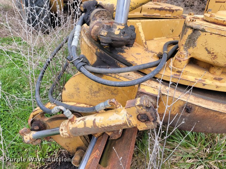 image for item JL9666 Dresser 850  motor grader