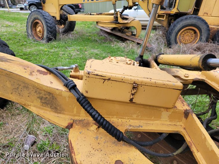 image for item JL9666 Dresser 850  motor grader