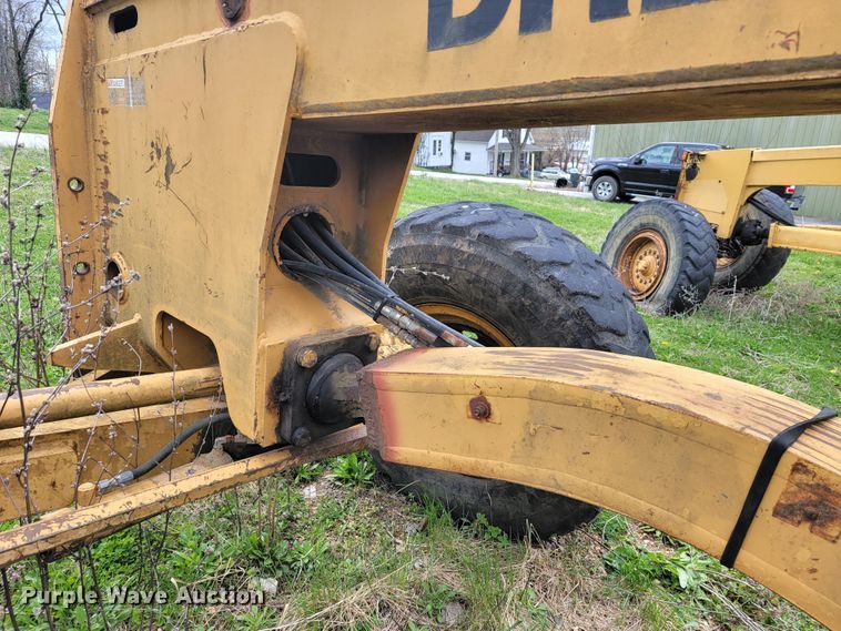 image for item JL9666 Dresser 850  motor grader