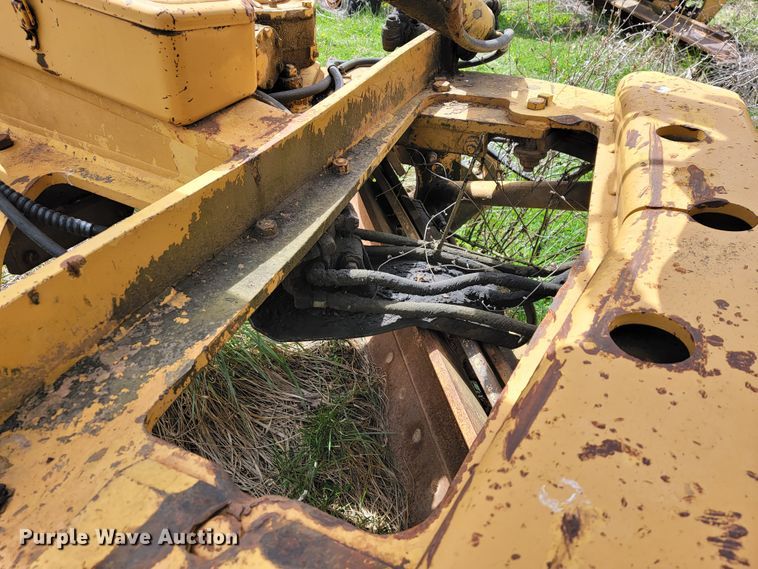 image for item JL9666 Dresser 850  motor grader