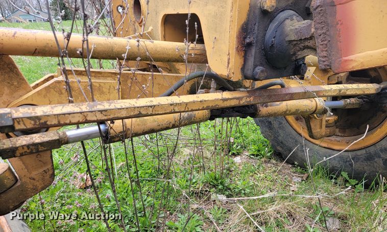 image for item JL9666 Dresser 850  motor grader