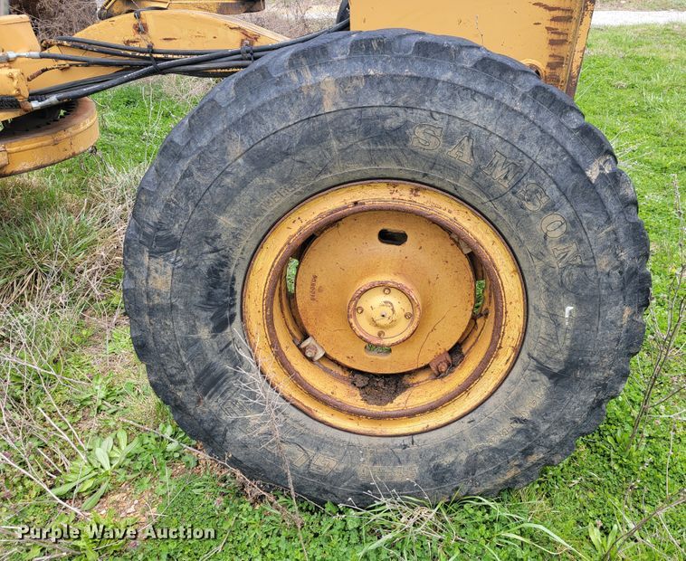 image for item JL9666 Dresser 850  motor grader