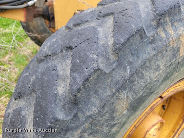 image for item JL9666 Dresser 850  motor grader