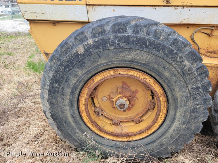 image for item JL9666 Dresser 850  motor grader