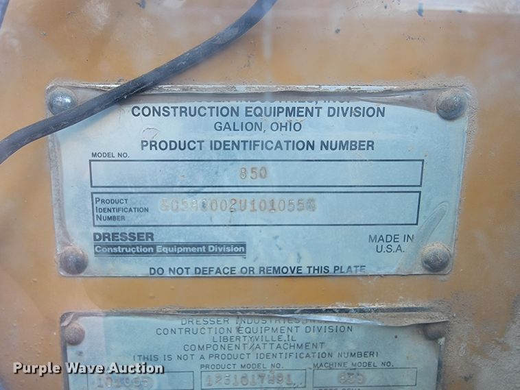 image for item JL9666 Dresser 850  motor grader