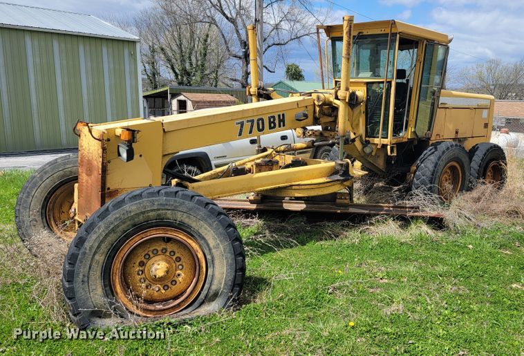 image for item JL9667 1996 John Deere 770BH  motor grader