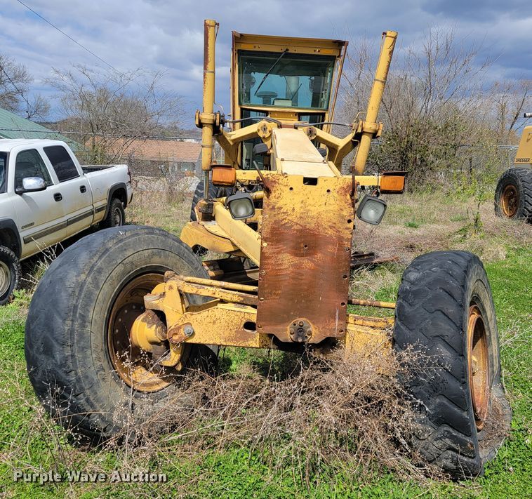 image for item JL9667 1996 John Deere 770BH  motor grader