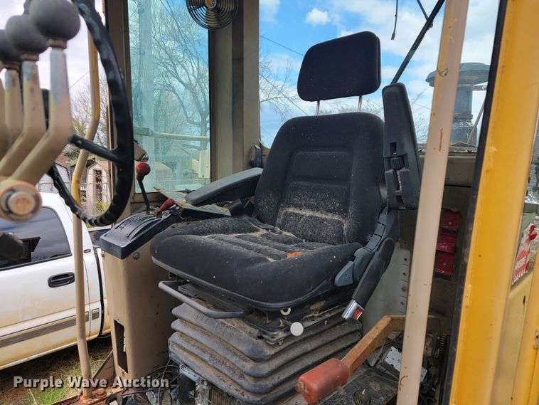 image for item JL9667 1996 John Deere 770BH  motor grader