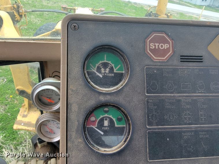 image for item JL9667 1996 John Deere 770BH  motor grader