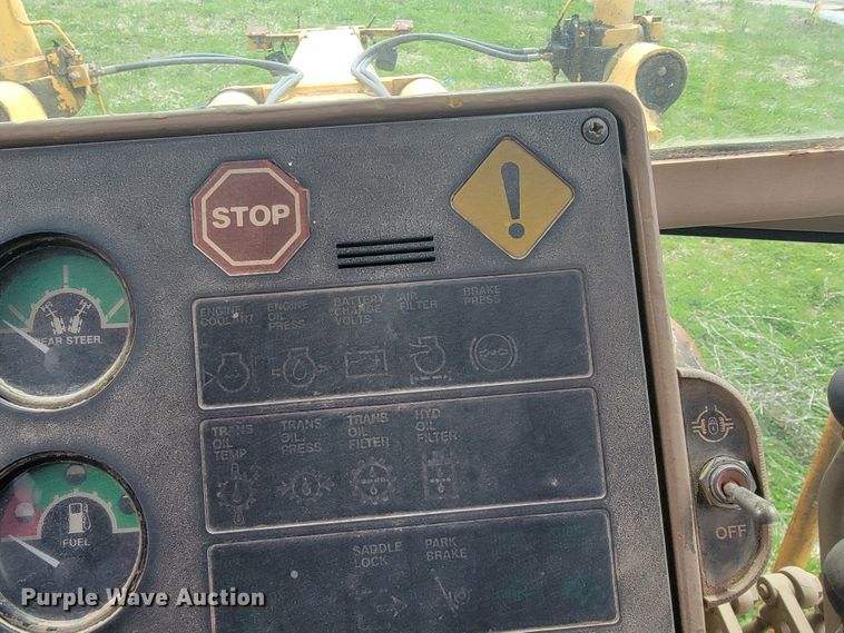 image for item JL9667 1996 John Deere 770BH  motor grader