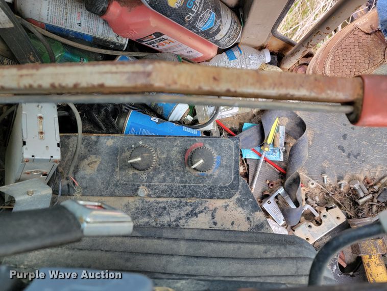 image for item JL9667 1996 John Deere 770BH  motor grader