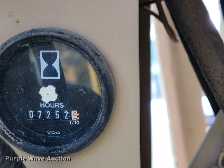 image for item JL9667 1996 John Deere 770BH  motor grader