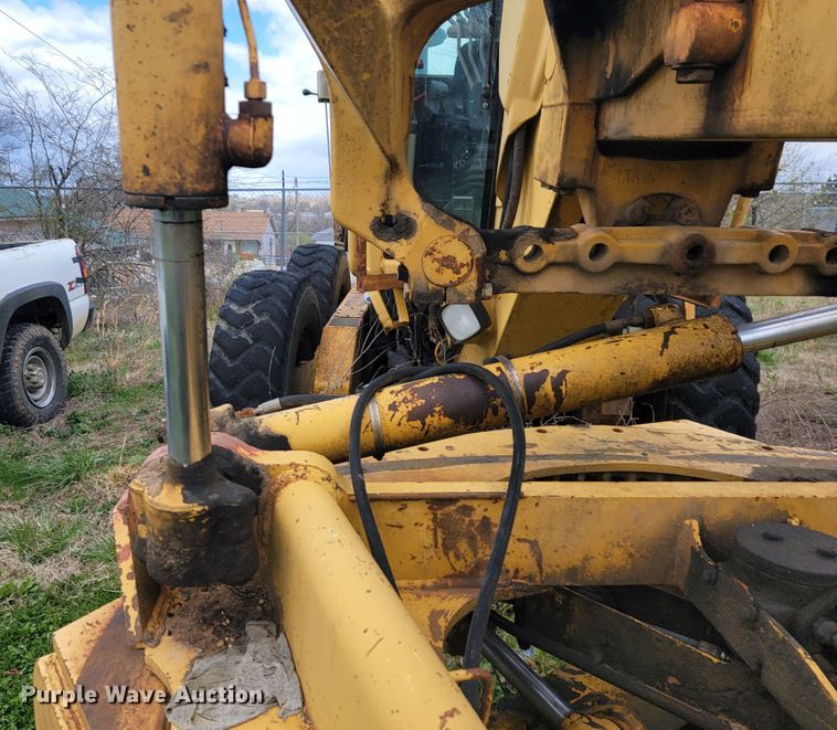 image for item JL9667 1996 John Deere 770BH  motor grader