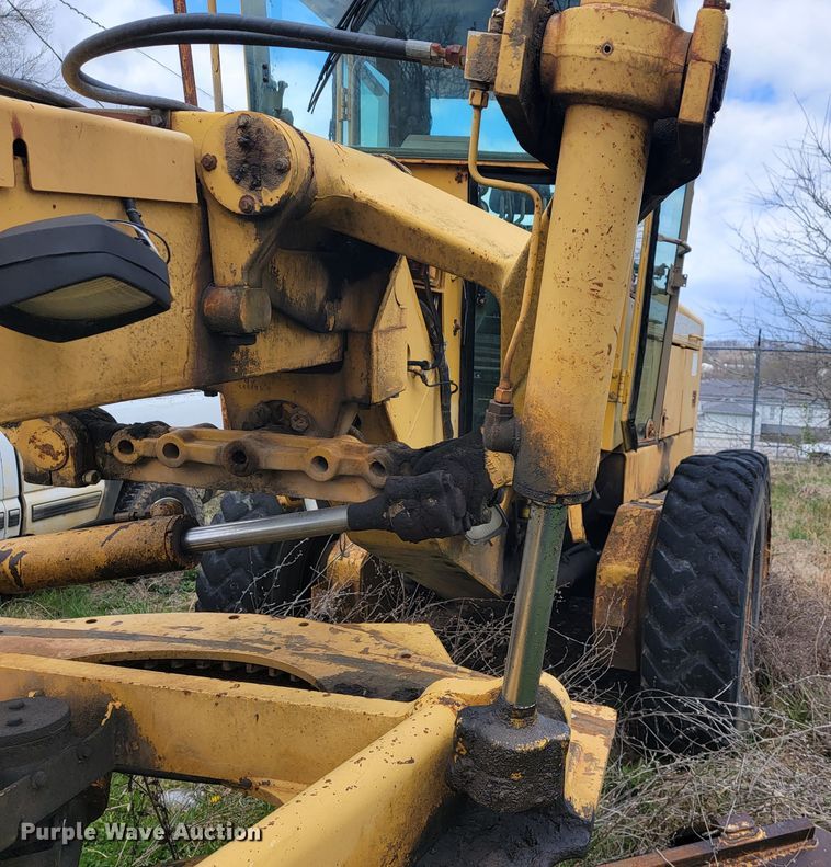 image for item JL9667 1996 John Deere 770BH  motor grader