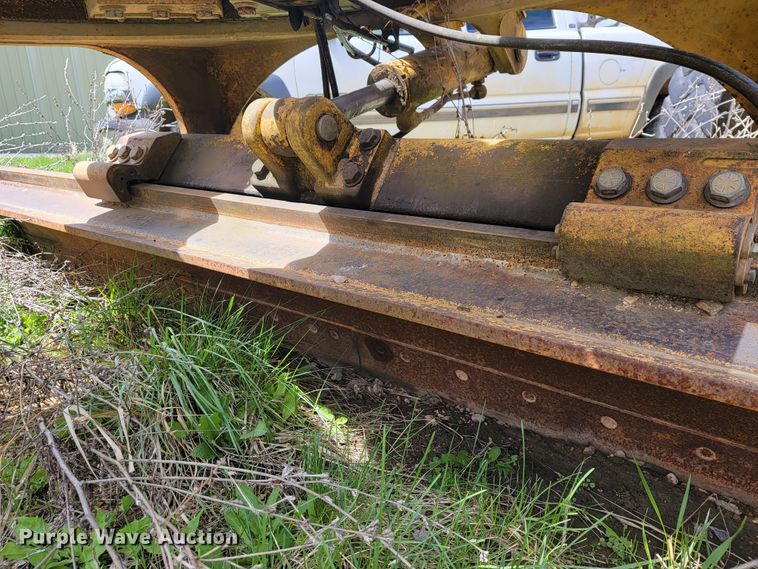 image for item JL9667 1996 John Deere 770BH  motor grader