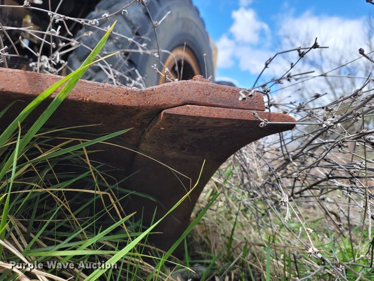 image for item JL9667 1996 John Deere 770BH  motor grader