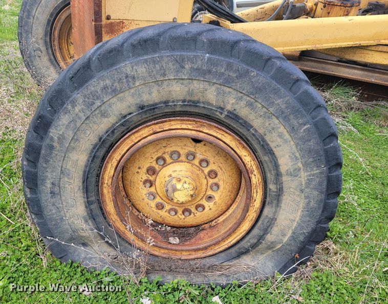 image for item JL9667 1996 John Deere 770BH  motor grader