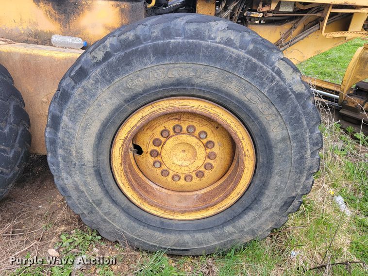 image for item JL9667 1996 John Deere 770BH  motor grader