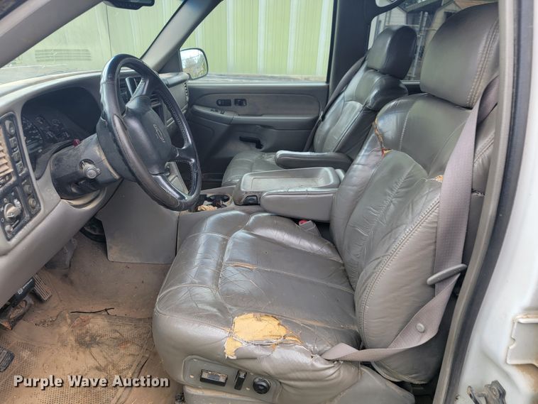 image for item JL9668 2002 Chevrolet Silverado 1500HD  Crew Cab pickup truck