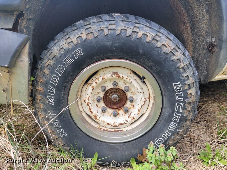 image for item JL9668 2002 Chevrolet Silverado 1500HD  Crew Cab pickup truck