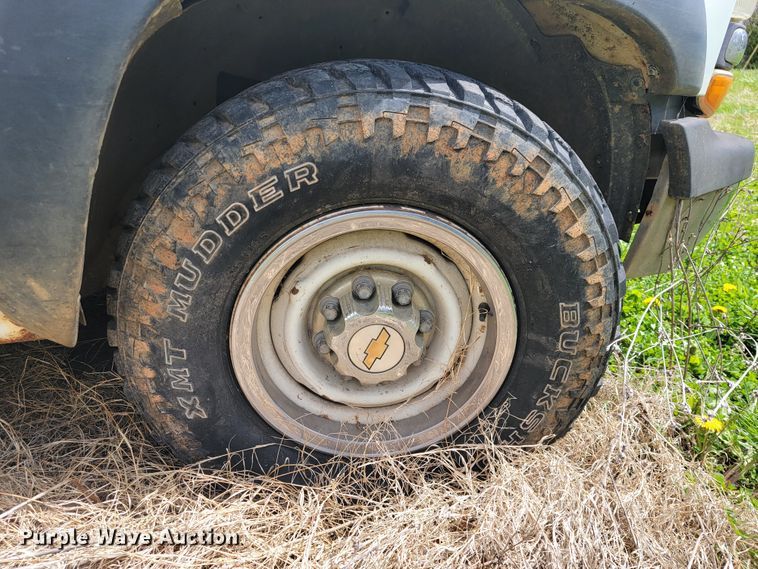 image for item JL9668 2002 Chevrolet Silverado 1500HD  Crew Cab pickup truck