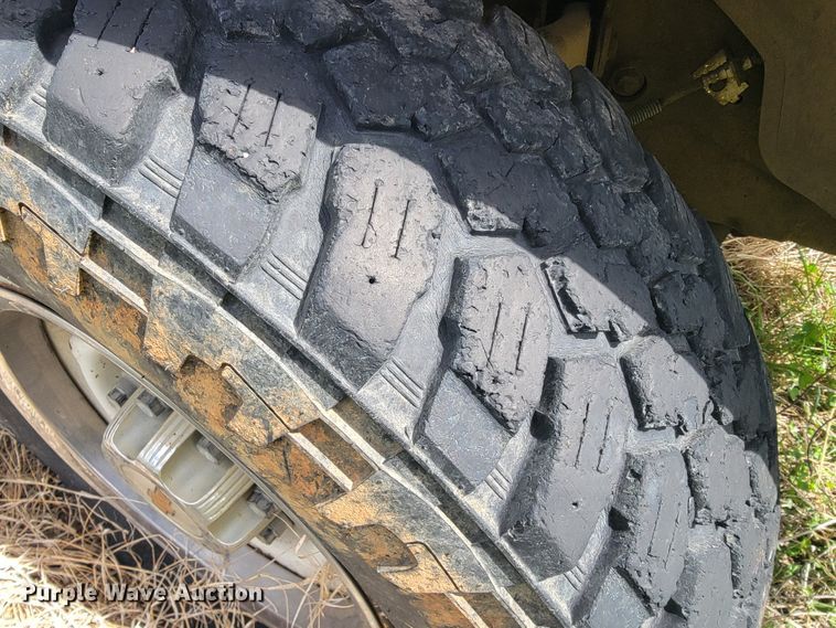 image for item JL9668 2002 Chevrolet Silverado 1500HD  Crew Cab pickup truck