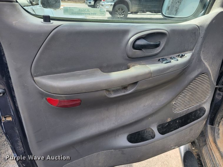 image for item JL9669 2003 Ford F150  SuperCab pickup truck