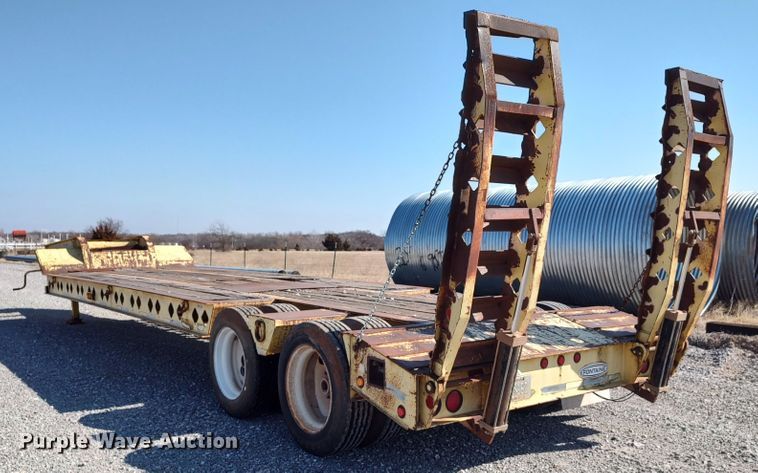 image for item JO9646 2004 Fontaine  equipment trailer