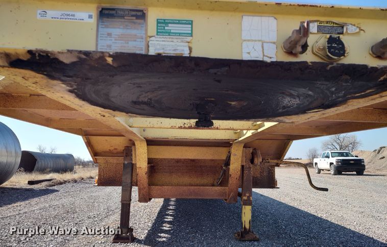 image for item JO9646 2004 Fontaine  equipment trailer