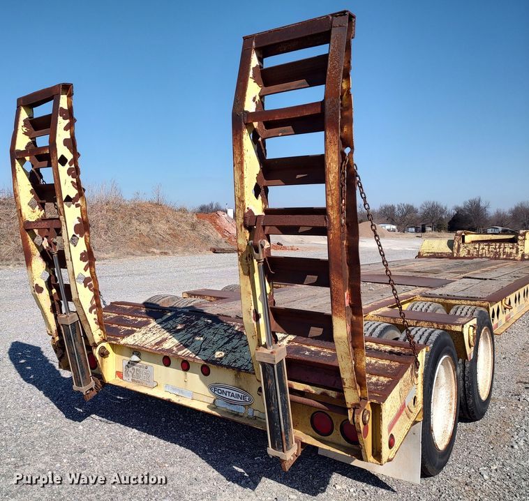 image for item JO9646 2004 Fontaine  equipment trailer