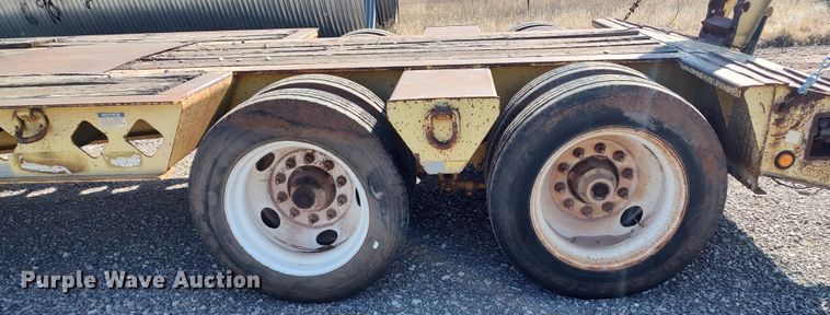 image for item JO9646 2004 Fontaine  equipment trailer