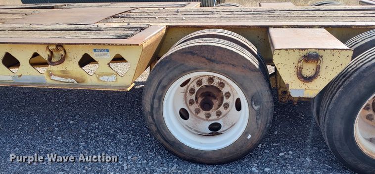 image for item JO9646 2004 Fontaine  equipment trailer